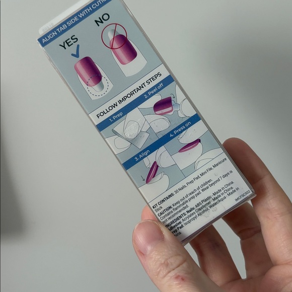 imPRESS Color FX No Glue Nail Kit - Shimmering “Connection” - Picture 2 of 6